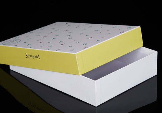 Изготовленный на заказ логотип напечатал коробки твердой бумаги с покрытием подарочных коробок 157gsm упаковывая